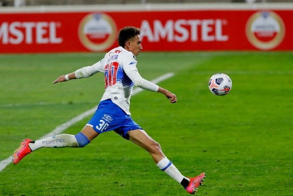 La UC buscará dejar en el camino a los brasileños para seguir avanzando en la copa.