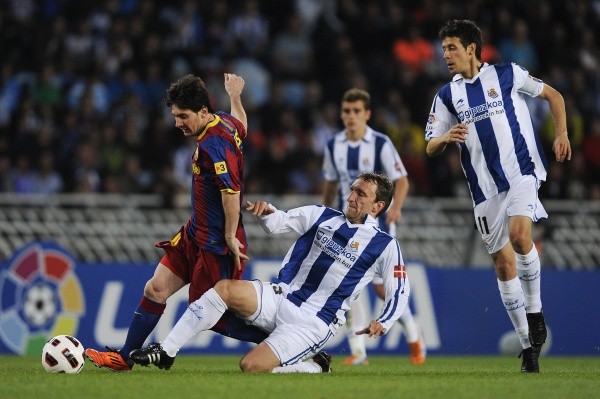 Lio Messi enfrentando a la Real Sociedad el 2011, cuando Lasarte derrotó al Barcelona por 2-1-