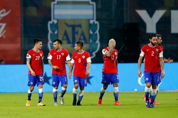 La selección chilena empató 1-1 contra la Albiceleste en Argentina y espera por Bolivia.