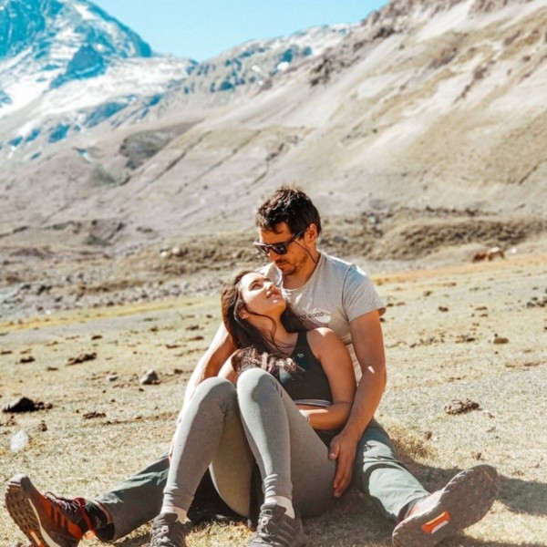La foto en que Melina Noto aparece junto a Pangal y que la argentina compartió en su Instagram.