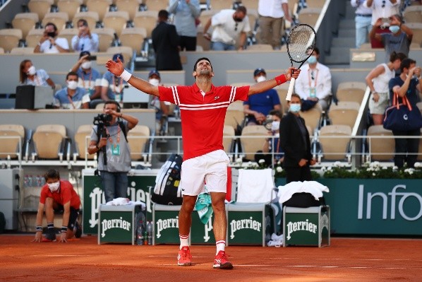 Djokovic celebra la obtención de su segundo Roland Garros. Foto: Getty.