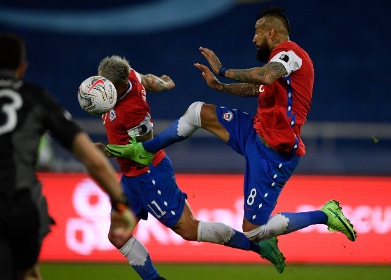 Vidal y Vargas, protagonistas del gol chileno en el 1-1 frente a Argentina. (Foto: Copa América)