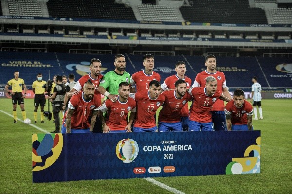 El once titular de la selección chilena contra Argentina. (Foto: Agencia UNO)