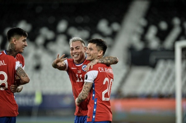 Vargas celebrando su gol - AgenciaUno