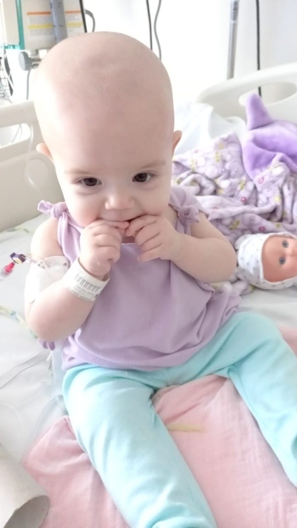 La pequeña Amanda nos necesita, y el fútbol se une en su ayuda.