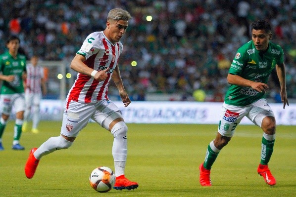 Fernández saltó del fútbol chileno al mexicano luego de su buen paso por La Calera. Foto: Agencia Uno.