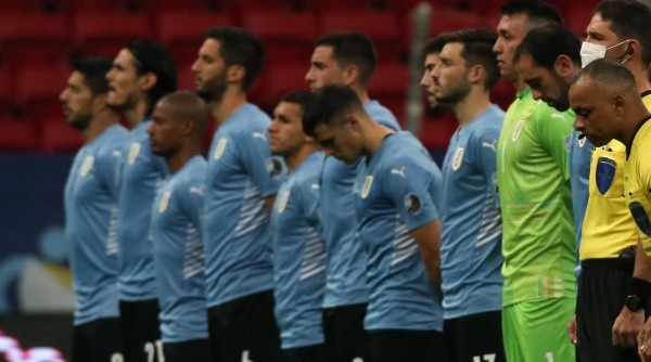 Uruguay enfrenta a Chile con la mochila de no hacer goles hace cinco partidos (Getty Images)