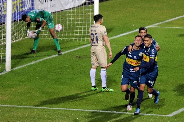 Everton debuta con triunfo ante Santa Cruz en Copa Chile.