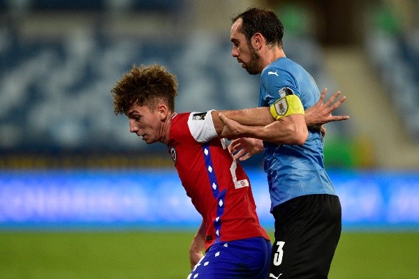Arriagada debutó en la Roja contra Uruguay en Copa América. Foto: Getty.