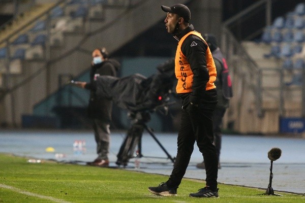 Bozán confía en dar vuelta la llave ante la U en Copa Chile. Foto: Agencia Uno