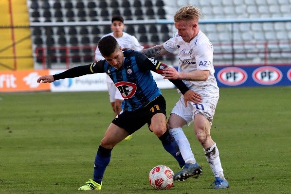 Huachipato sufrió de más en el segundo tiempo ante San Antonio Unido. (Foto: Agencia Uno)