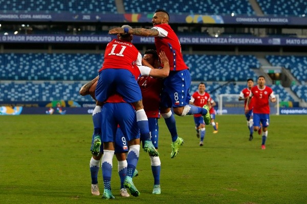 Diego Valencia se suma a los abrazos de la selección chilena en esta Copa América.