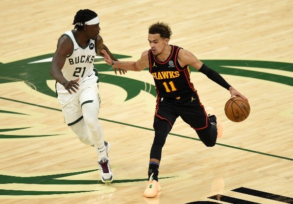 Trae Young no logró repetir la gran actuación mostrada en el juego 1. (Foto: Getty)