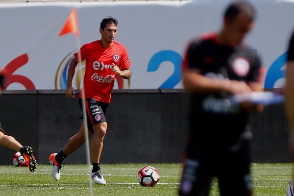Mark González tuvo un momento incómodo en Lo Barnechea debido a una pelea. Foto: Agencia Uno.