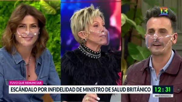 Tonka Tomicic, Raquel Argandoña y Sergio Lagos en medio de la conversación sobre la infidelidad.
