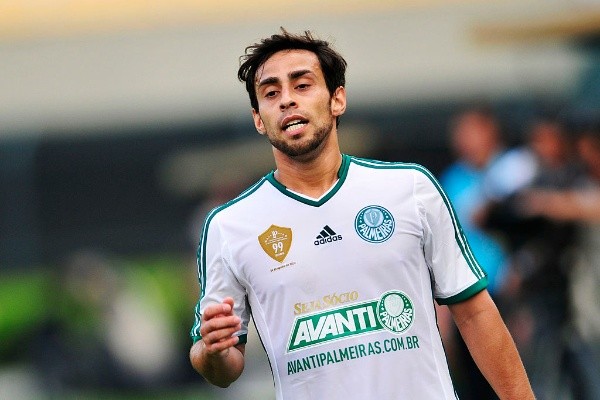 Los hinchas del Palmeiras quiere de regreso a Valdivia aprovechando que quedó libre tras dejar La Calera.