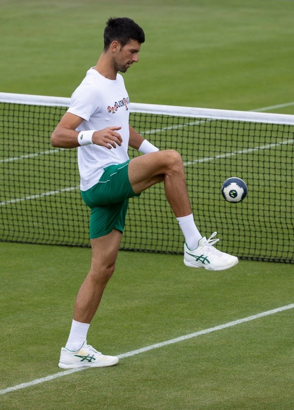 Djokovic estaba para jugar la Eurocopa, ¿o no? Foto: Getty.