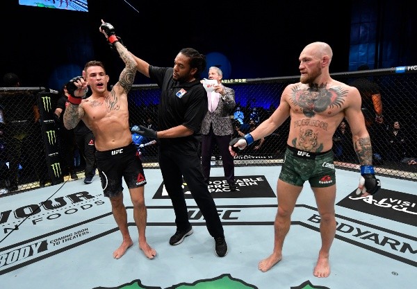 Dustin Poirier derrotó por nocaut técnico a McGregor en el evento central de UFC 257. (Foto: Getty)