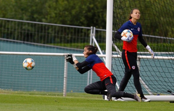 Endler y Torrero han compartido camarín en todo el exitoso proceso de la Roja femenina. (FOTO: Agencia Uno)