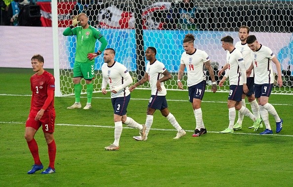 Inglaterra pone el empate contra Dinamarca en la Eurocopa.