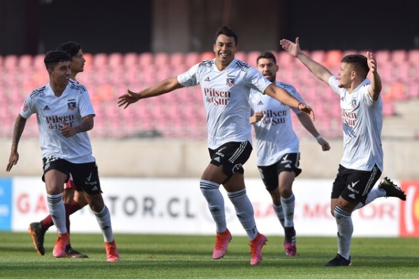 Quinteros busca otro delantero que compita con Morales en el ataque. Foto: Agencia Uno.