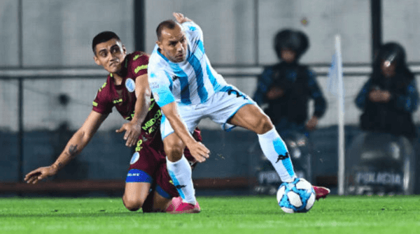 Carepato se cansó de esperar por la U y fichó en Libertad de Paraguay.