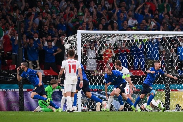 Bonucci anotó el empate y llenó de vida a Italia ante Inglaterra. Foto: Getty Images
