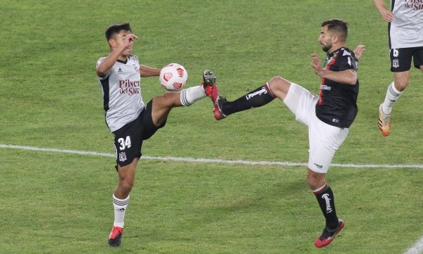 Colo Colo clasificó en la Copa Chile con Luciano Arriagada como pasapelotas.