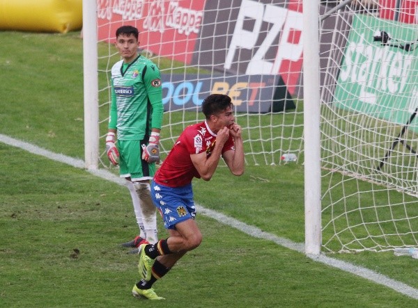Thomas Galdames también se encontraba en la fiesta. (Foto: Agencia Uno)