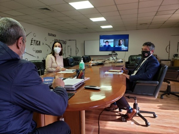 La reunión entre la ANFP y el Gobierno para tratar el regreso del público a los estadios. (Foto: ANFP)