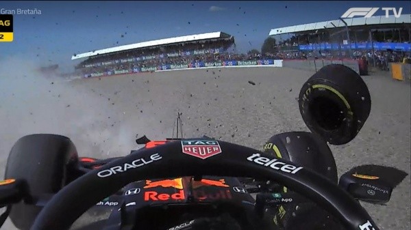 Verstappen salió disparado fuera de pista(FOTO: F1)