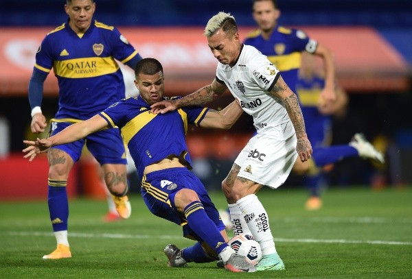 Eduardo Vargas disputó solo la llave de ida, ya que se contagió de coronavirus. El duelo entre Mineiro y Boca Juniors terminó en incidentes en Brasil. Foto: Getty Images