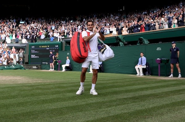 Federer viene de ser eliminado en cuartos de Wimbledon frente a Hurkacz (Getty)
