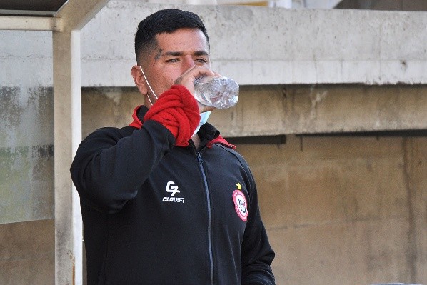 Jorge Acuña no va más como técnico de Unión San Felipe. Foto: Agencia Uno