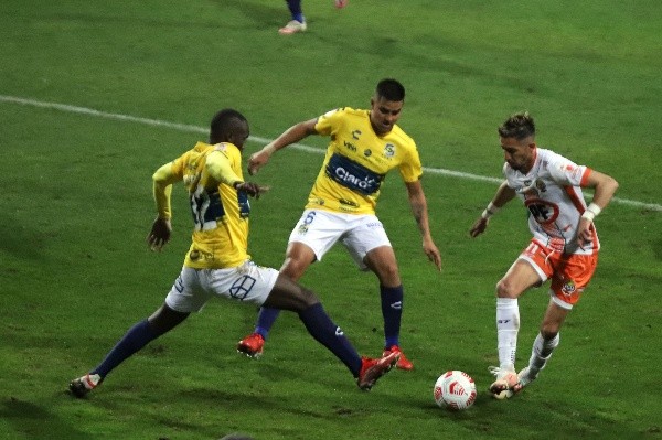 Everton derrotó a Cobresal y trepa en la tabla. Revisa la programación.