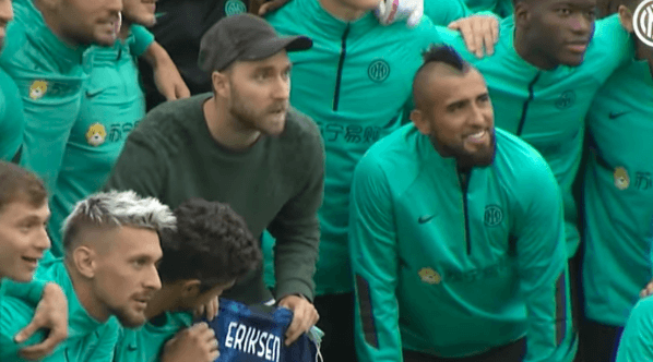 Arturo Vidal fue uno de los que apareció en la foto junto a Eriksen. Foto: Inter