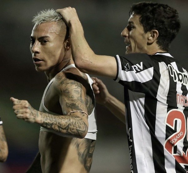 Edu Vargas y otro gol para Atlético Mineiro y vale la clasificación en Copa de Brasil.