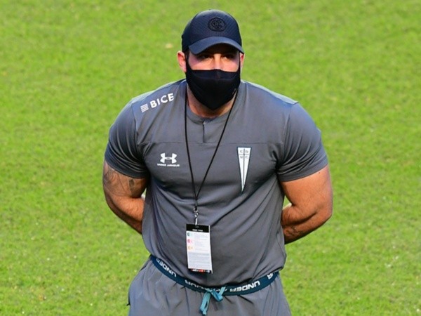 El hijo de Gustavo Poyet, Diego, está en el ojo del huracán tras una supuesta pelea con Edson Puch luego del clásico universitario ante la U.