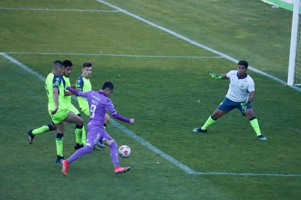 Concepción y Colina repartieron puntos en la 8° fecha de la tercera categoría del futbol nacional. (Foto: Agencia Uno)