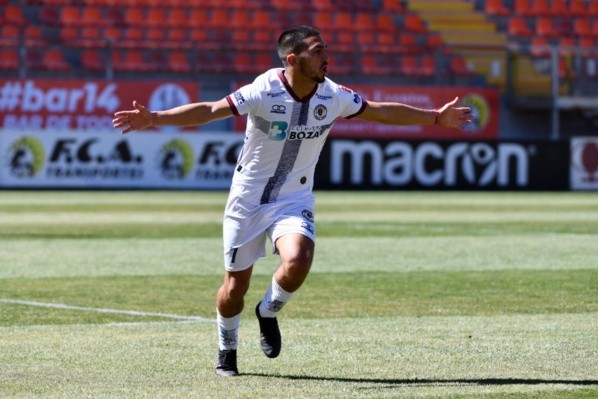 Deportes Santa Cruz derrotó a Cobreloa en Calama.