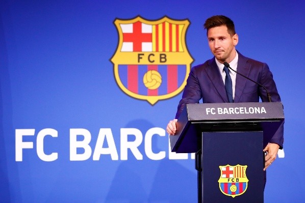 Lionel Messi se despidió de los hinchas del Barcelona con impecable traje (Getty Images)
