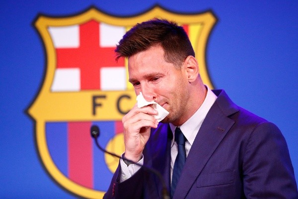 En conferencia, Messi se despidió entre lágrimas del Barcelona (Foto: Getty)