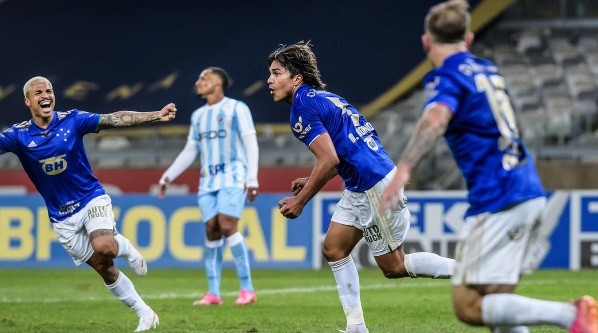 Moreno Martins le bajó el pulgar a última hora a Colo Colo para seguir en Cruzeiro. Foto: Cruzeiro