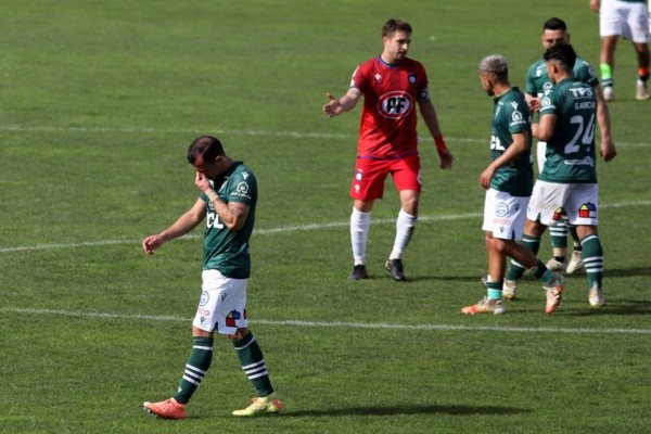 Wanderers cayó en su último partido ante Huachipato (Agencia Uno)
