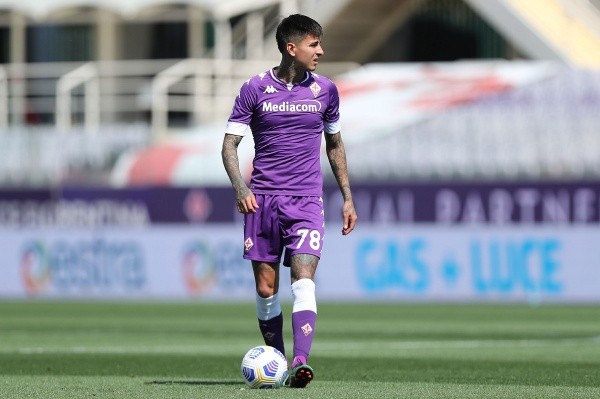 Pulgar se mantiene firme en la Fiorentina pese a rumores de su salida. Foto: Getty Images