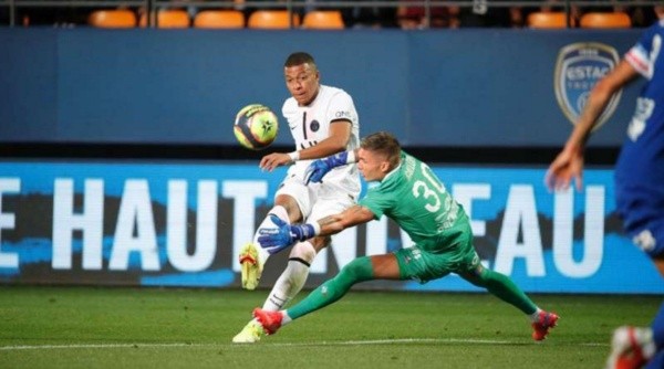 La venta de Kylian Mbappé obliga al PSG a ir por Erling Haaland