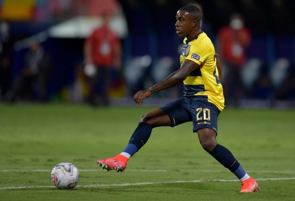 Sebastián Méndez es uno de los descartados ante Chile en la segunda fecha. Foto: Getty Images