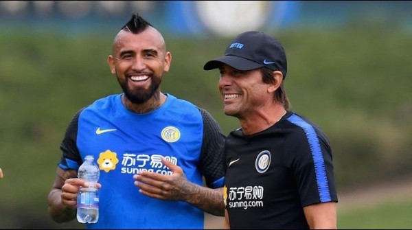 Conte consiguió el Scudetto de la mano del Inter de Vidal y Alexis Sánchez en la pasada temporada.