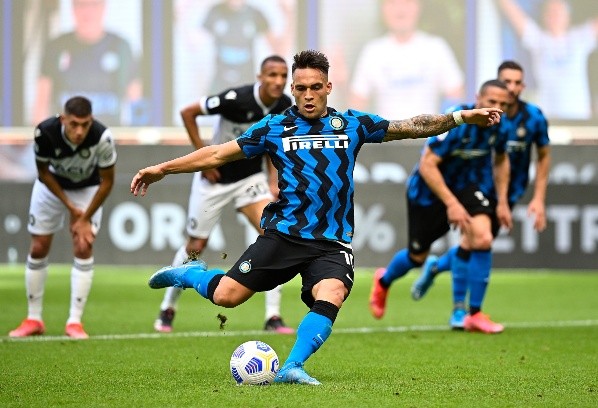 En Inglaterra aseguran que Lautaro Martínez parte al Arsenal (Getty Images)