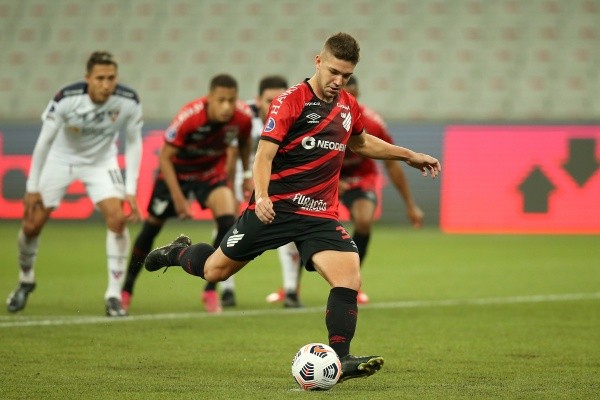 Bissoli anotó el otro doblete para la clasificación de Paranaense. Foto: Getty Images